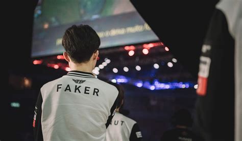 Most Popular Esports Players .